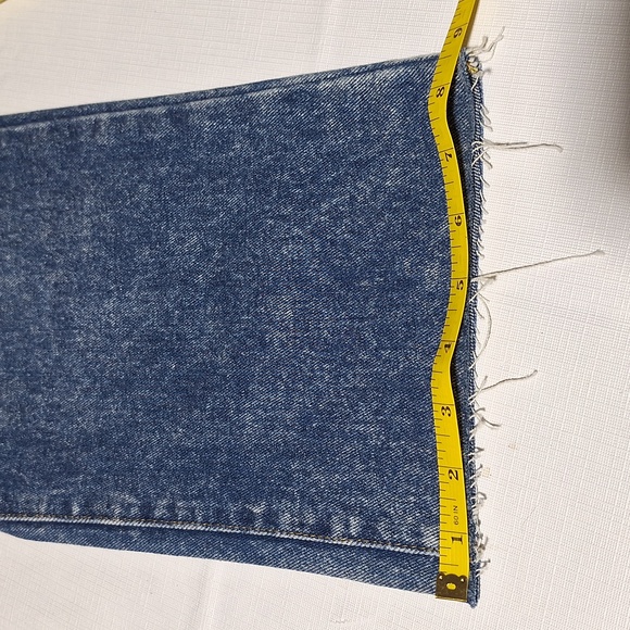 Rue21 Premium Relaxed Crop Distressed Raw Hem 32X26 NWT - Picture 12 of 16